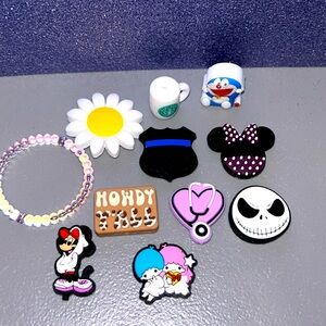 Bundle of 10 focal beads and 1 round frame